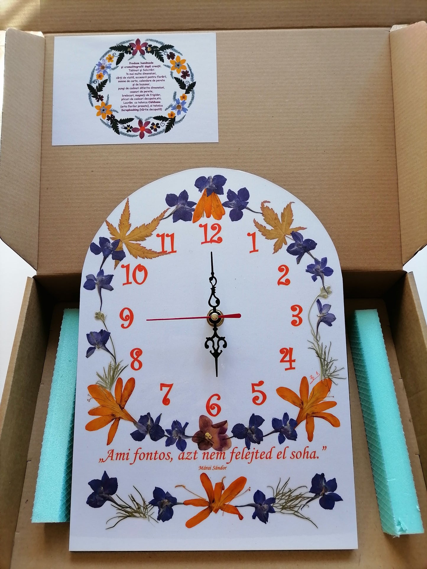 Ceas de Perete Handmade cu Flori Presate, Unicat, cadou,